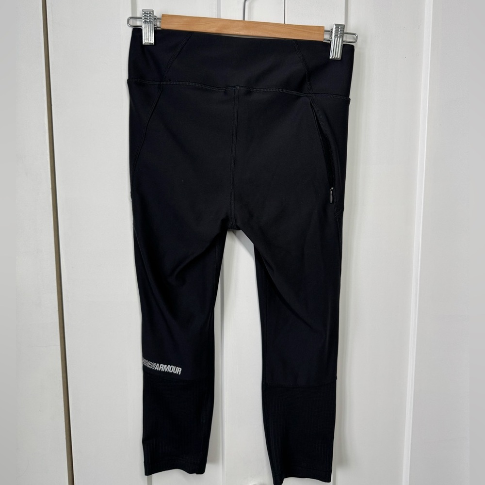 Under Armour Black Cropped Leggings, Size S